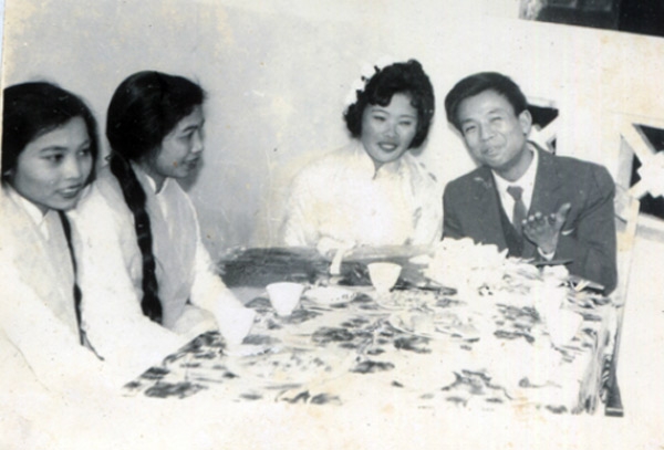 Ngạc nhiên trước ảnh cưới cách đây nhiều thập kỉ của các nghệ sĩ Việt