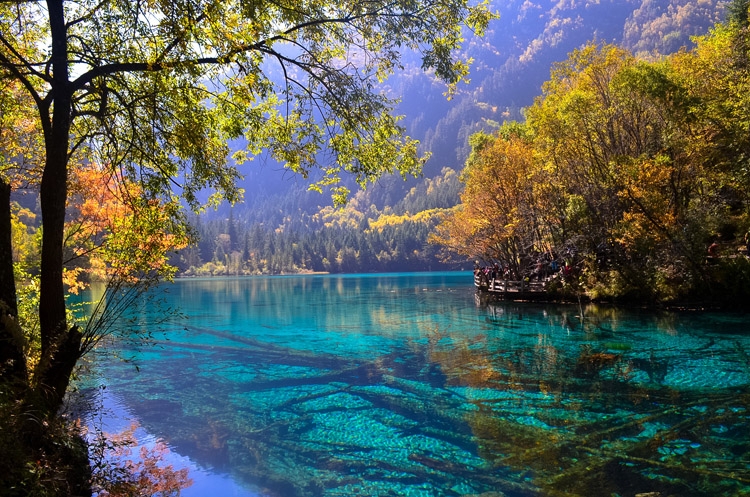 Ngẩn ngơ trước vẻ đẹp của 12 vùng nước trong xanh như pha lê