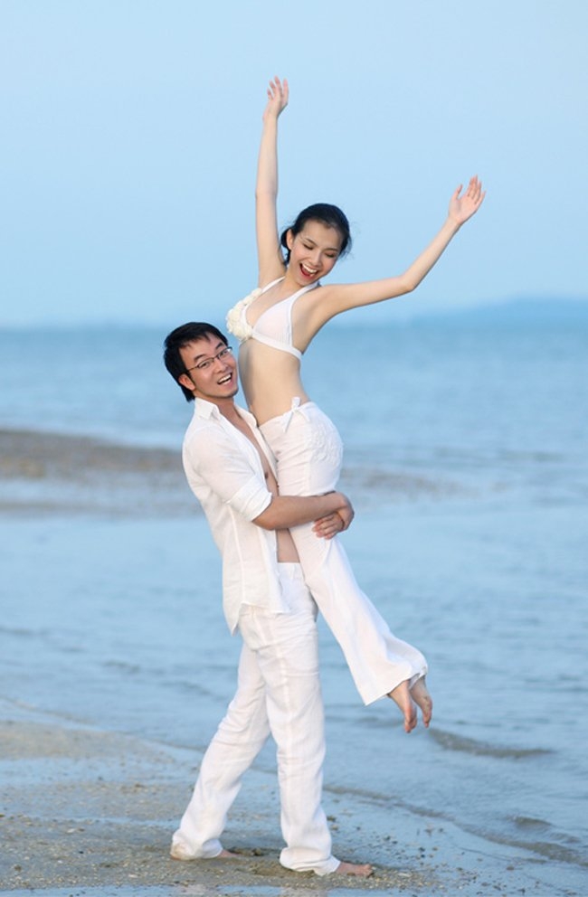 Dàn mỹ nhân Việt sở hữu ảnh cưới bikini ''nóng rẫy''