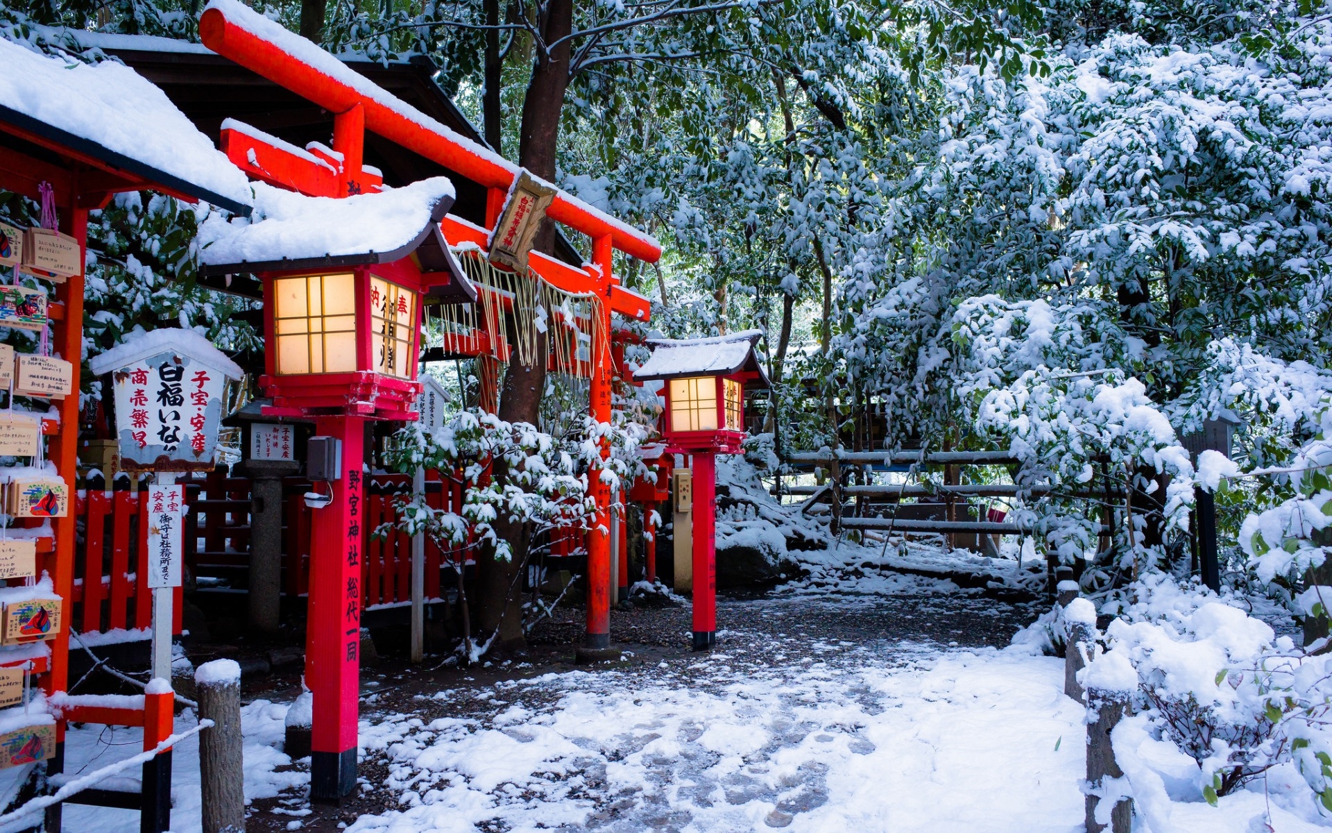 torii-gate-of-nonomiya-shrine-in-kyoto-winter-snow-20170202220848.jpg