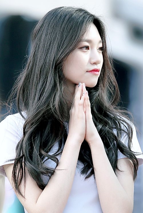 bestie idol nu co ban tay dep