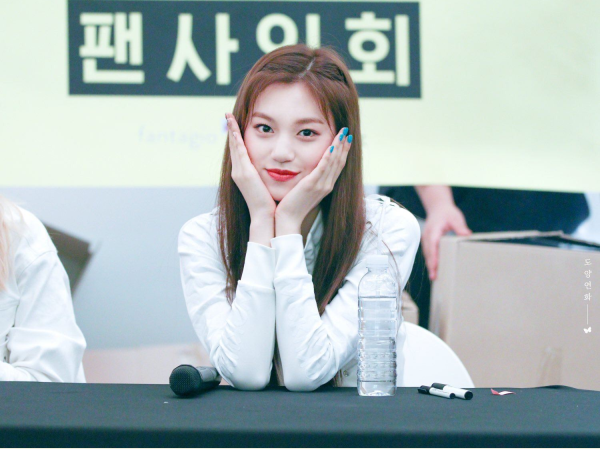 bestie idol nu co ban tay dep