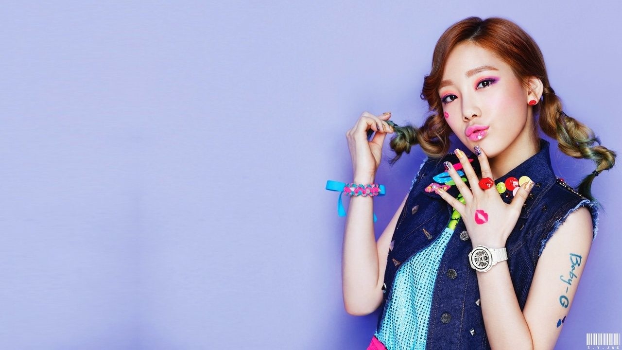 bestie idol nu co ban tay dep