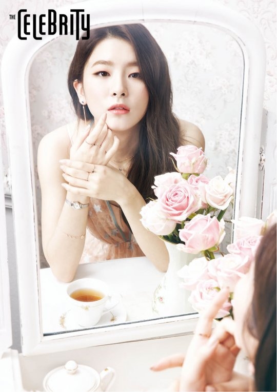 bestie idol nu co ban tay dep