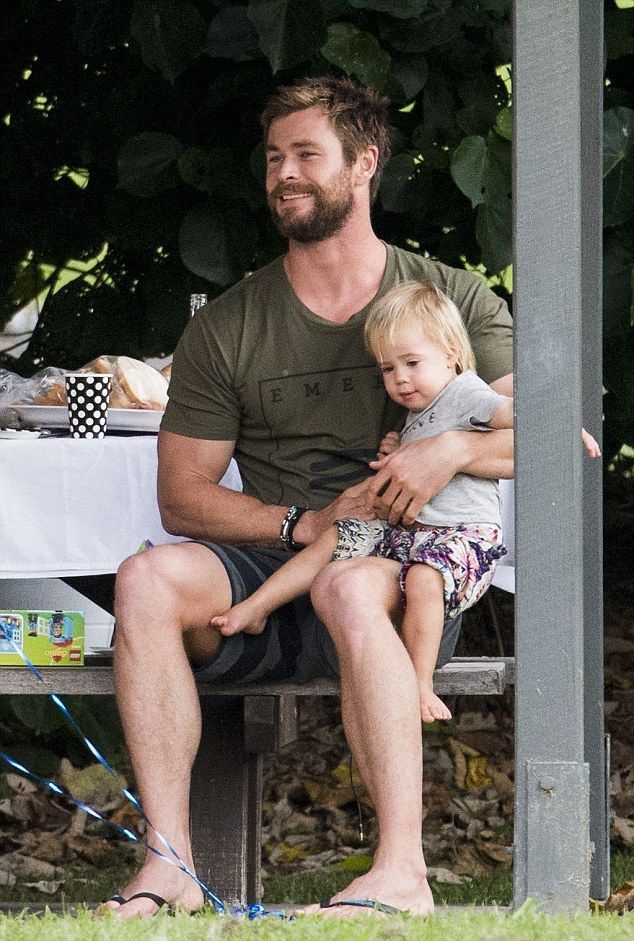 bestie chris hemsworth