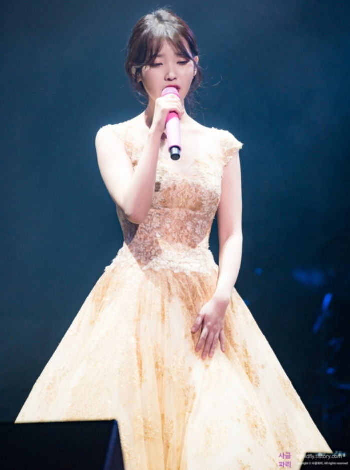besite IU xinh dep nhu thien than trong truyen tranh