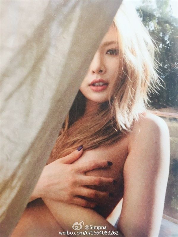 bestie nhung lan sao han khoe duong cong nong bong trong anh ban nude