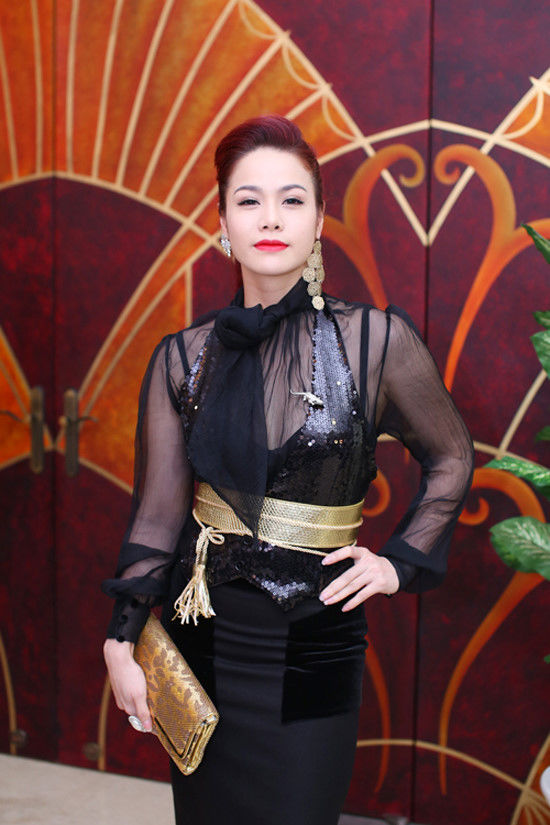 bestie khi sao viet bat chap chi tien trieu tien ty cho hang hieu nhung van kem sang