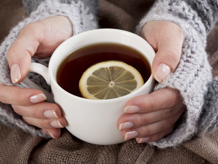 10 hậu quả không ngờ vì thói quen uống trà mỗi sáng khi bụng rỗng
