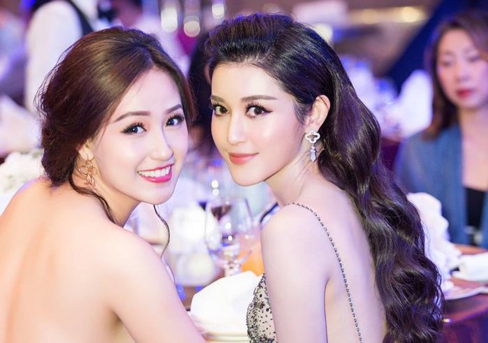 bestie nhan sac cac hoa hau a hau khi chup chung