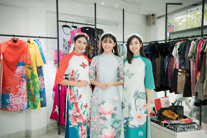 bestie nhan sac cac hoa hau a hau khi chup chung