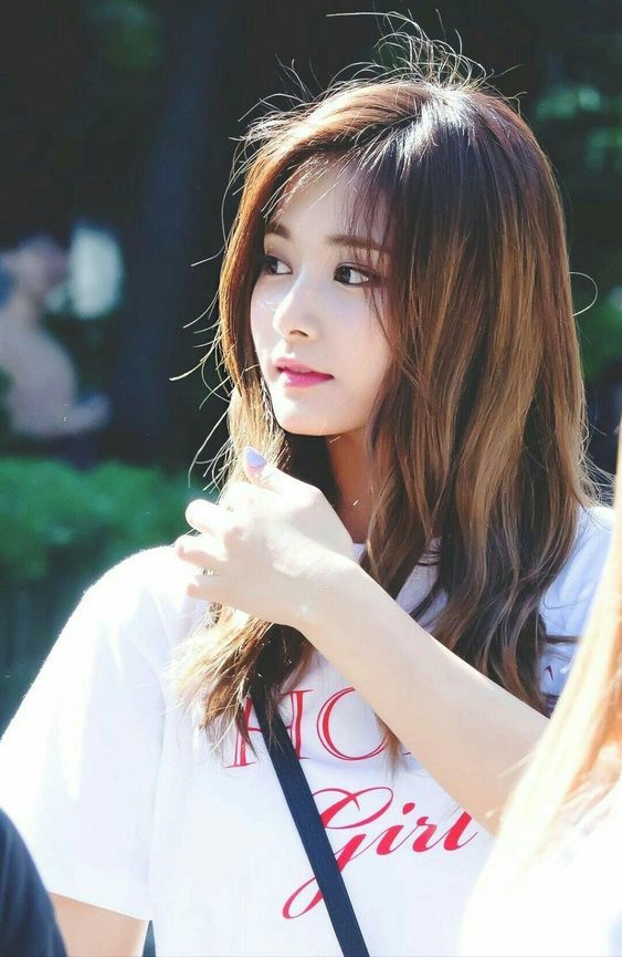 Bestie guong mat moc
