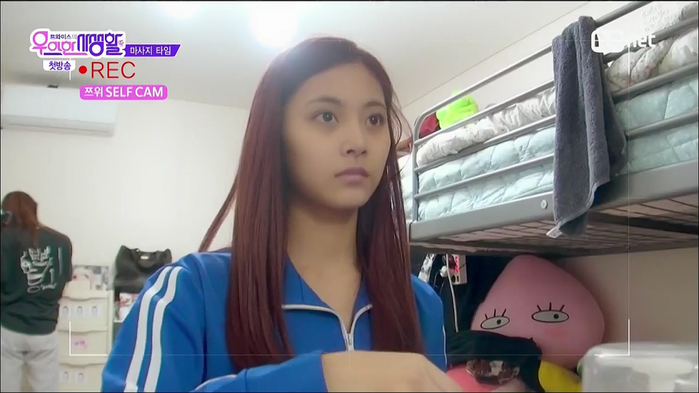 Bestie guong mat moc