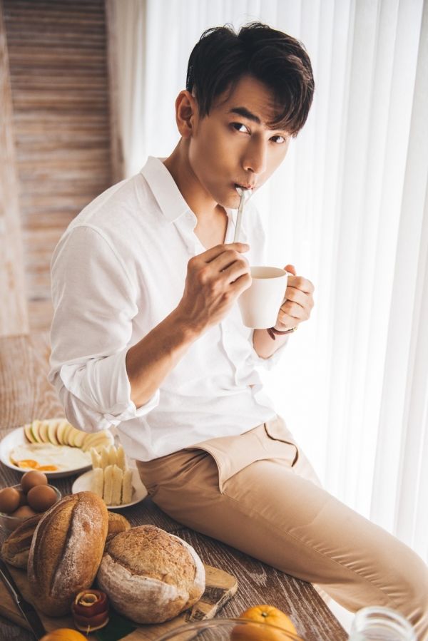 bestie nhin lai anh thuo chua lot xac sao viet chi muon giau nhem di