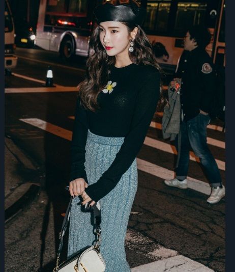 bestie thoi trang sao han tham do nuoc ngoai