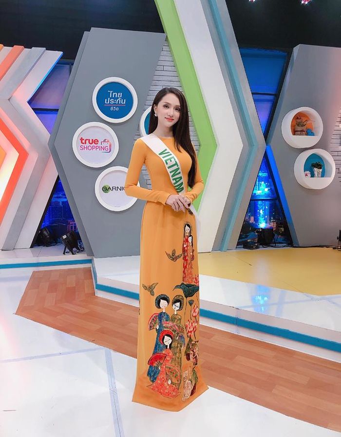 Thời trang Hương Giang ở cuộc thi Hoa hậu chuyển giới Thái Lan 2018