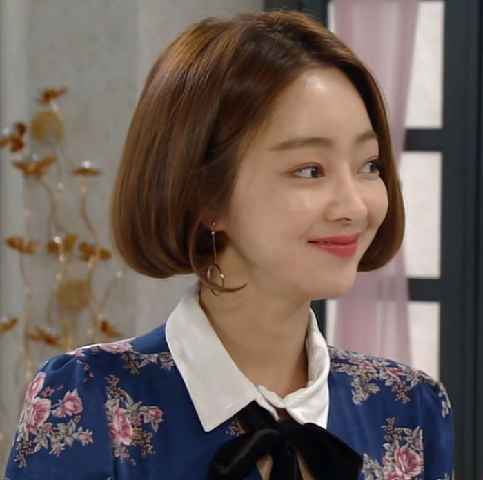 Bestie - 1 item 10 idol mac xem thu ai la nguoi mac đep hơn