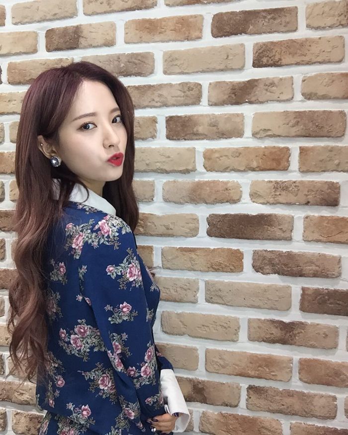 Bestie - 1 item 10 idol mac xem thu ai la nguoi mac đep hơn