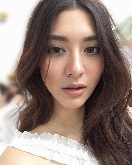 Bestie - Mot trang diem mua he đang sot sinh sich tai dat nuoc chua Vang (ĐL)