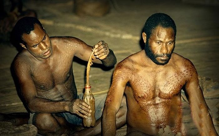 bestie những bộ lạc có tập tục cực kì kinh dị và ớn lạnh ở Papua New Guinea 