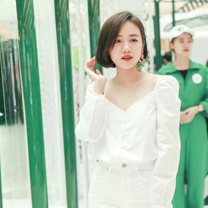 Những người đẹp Việt đã chứng minh dù ngực lép thì vẫn gợi cảm