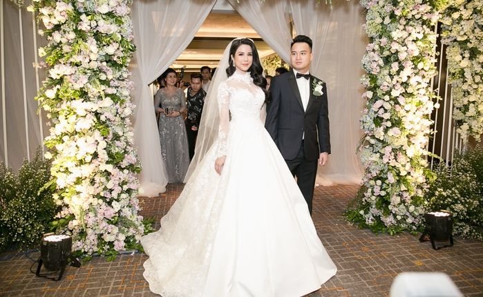 Váy cưới lộng lẫy giá hàng trăm triệu đồng của sao Việt  UK Motion  Quay  Chụp Phóng Sự Cưới và Sự Kiện Luxury