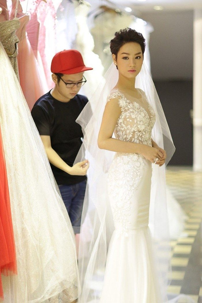 bestie nhung mau vay cuoi cua sao viet