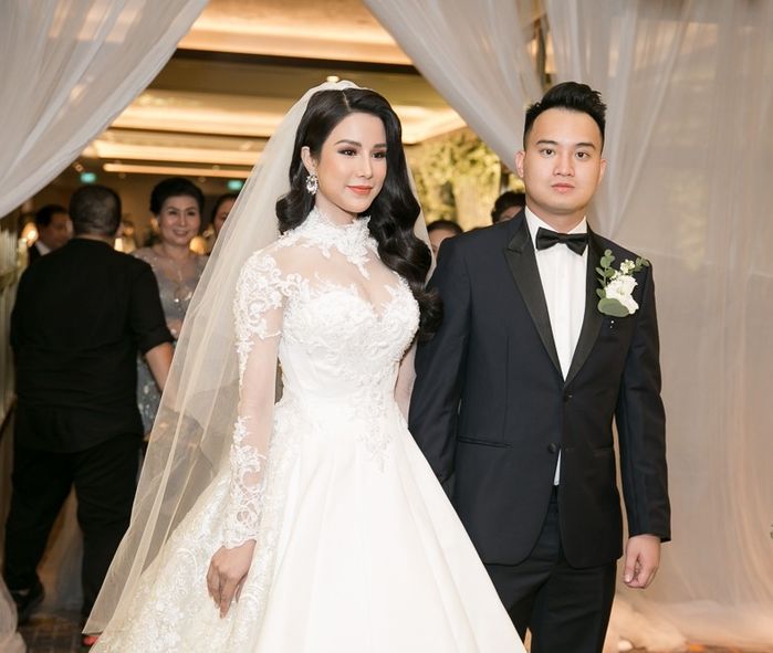 bestie nhung mau vay cuoi cua sao viet