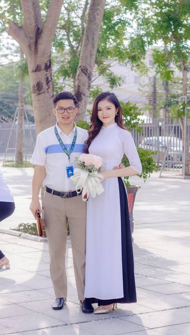 Dung nhan nữ sinh ĐH Vinh được thầy giáo cầu hôn gây sốt MXH