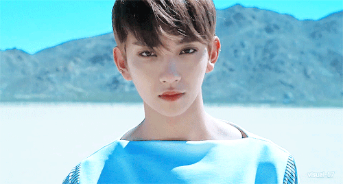 3 idol sở hữu khóe mắt đẹp nhất Kpop khiên dân mạng chú ý