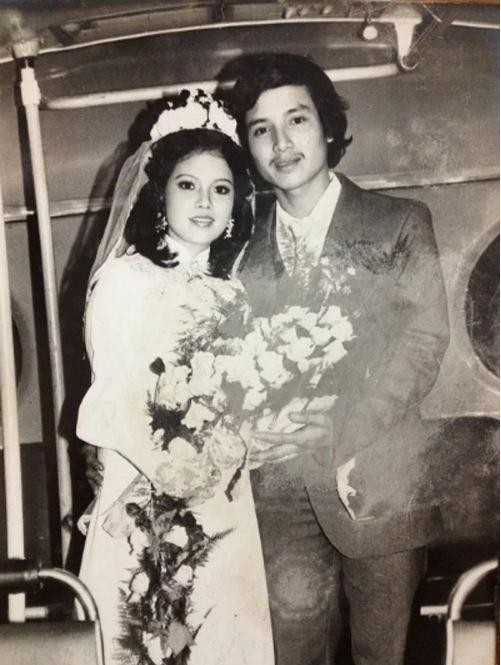 Ảnh cưới từ thời ông bà anh của nghệ sĩ Việt khiến ai cũng bất ngờ