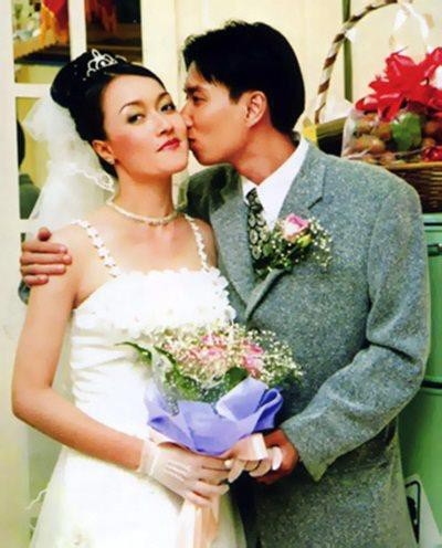 Ảnh cưới từ thời ông bà anh của nghệ sĩ Việt khiến ai cũng bất ngờ