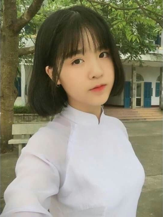 Cùng ngắm những hình ảnh đẹp tinh khôi của nữ sinh Việt trong tà áo dà