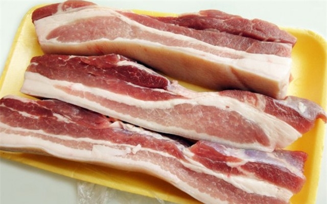 Hướng dẫn cách làm ba chỉ lắc sả tắc ngon miệng