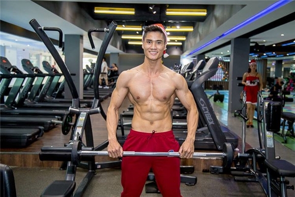 Loạt ảnh khoe cơ bắp căng đét của các mỹ nam Việt trong phòng gym