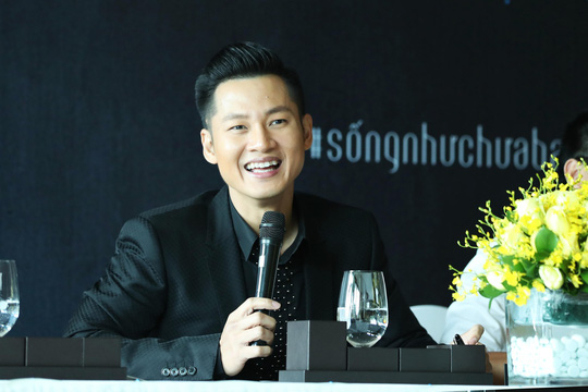 Những sao Việt có thành tích học tập tốt mà vẫn đi diễn đều