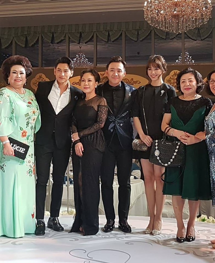Trang phục sao Việt xấu - đẹp khi dự đám cưới người thân