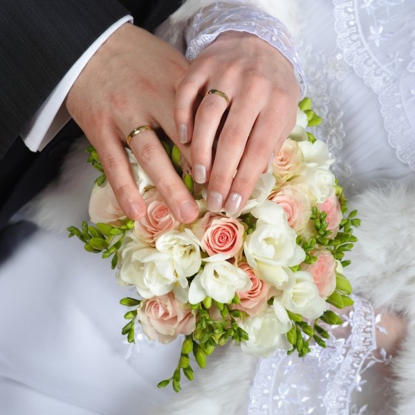 Giá trị của chiếc nhẫn cưới không nằm ở ba bốn cái “hột xoàn”