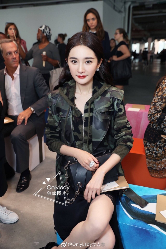 Người đẹp Hoa ngữ dự Tuần lễ thời trang quốc tế