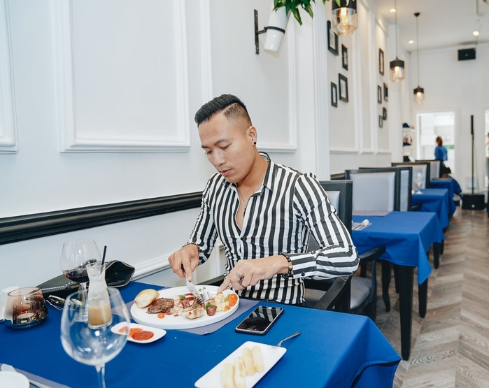 Thánh nữ Mì gõ xuất hiện đẩy đà, Quốc Thiên né ống kính sau PTTM