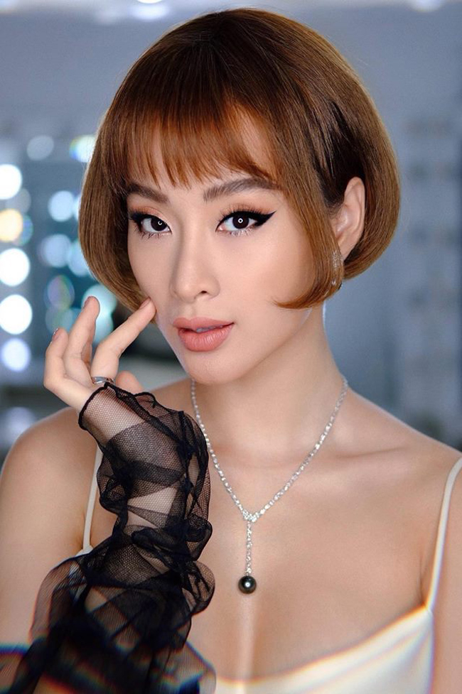 Diện mạo khác lạ của Angela Phương Trinh sau chuỗi ngày khoe vòng 3