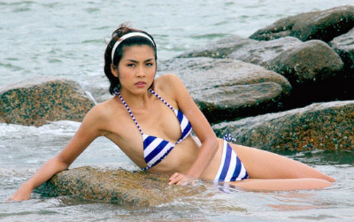 Dàn mỹ nhân showbiz Việt diện bikini khiến dân mạng phát cuồng