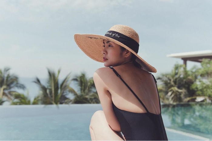 Dàn mỹ nhân showbiz Việt diện bikini khiến dân mạng phát cuồng