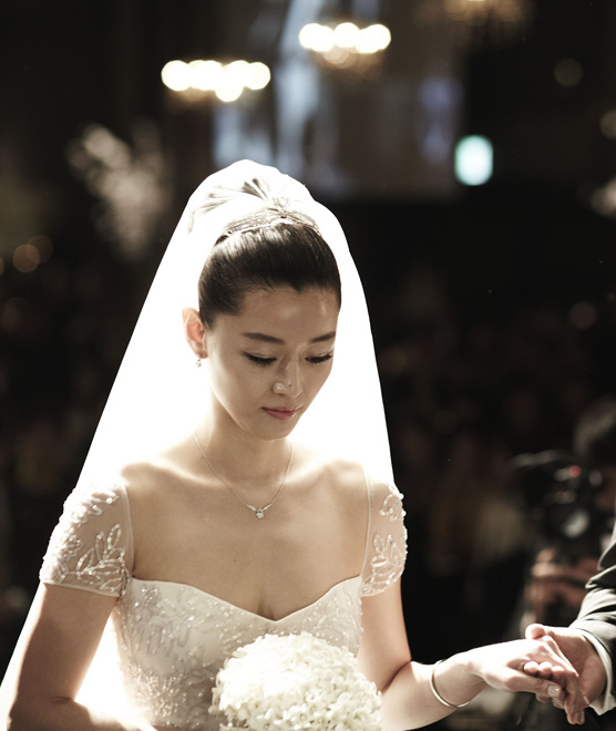 Cuộc sống nhung gấm của dàn mỹ nhân châu Á lấy chồng tài phiệt