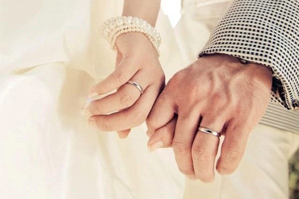 Giá trị của chiếc nhẫn cưới không nằm ở ba bốn cái “hột xoàn”