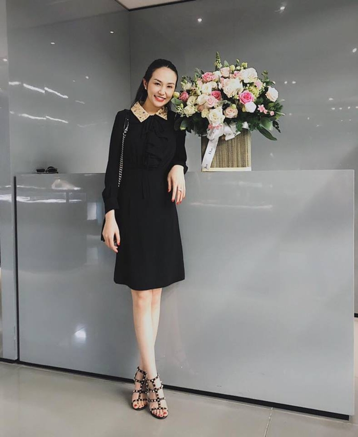 Học hỏi phong cách của 4 bà mẹ bỉm sữa Vbiz
