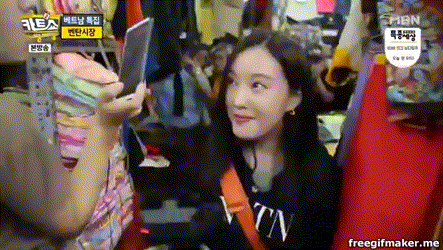 Hyomin (T-ara) khóc thét khi đi mua hàng giá đắt ở chợ Bến Thành
