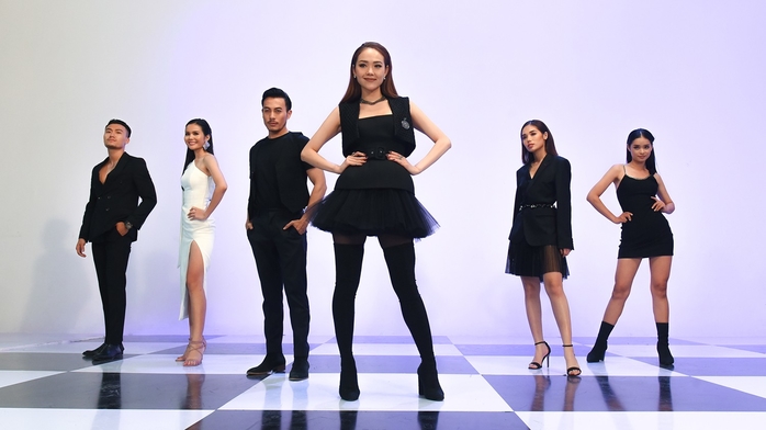 The Face 2018 tập 2: Võ Hoàng Yến đập bàn khi Huy Quang phải ra về