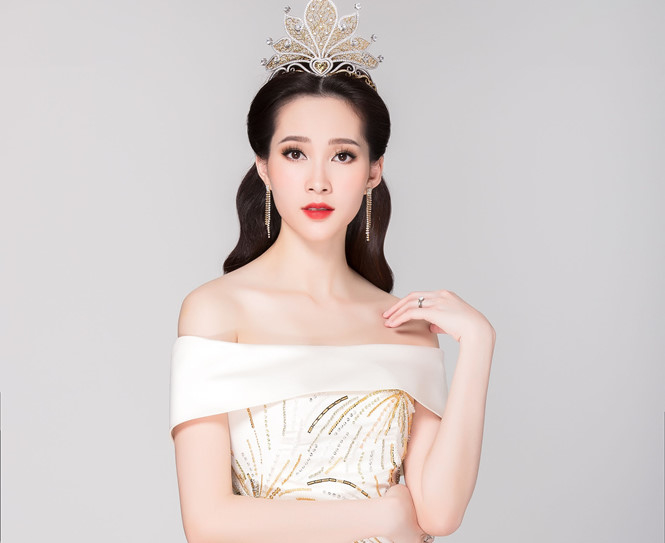 Thắc mắc không của riêng ai: Công việc của một Hoa hậu Việt Nam là gì?