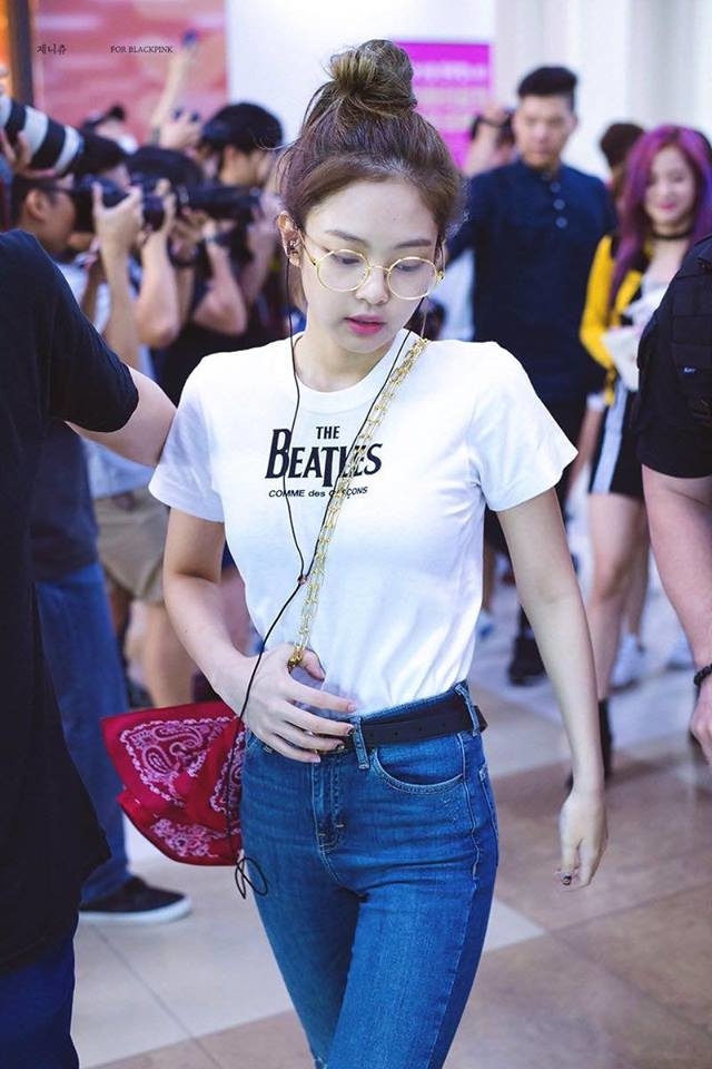 Thời trang sân bay sang chảnh của Jennie Kim